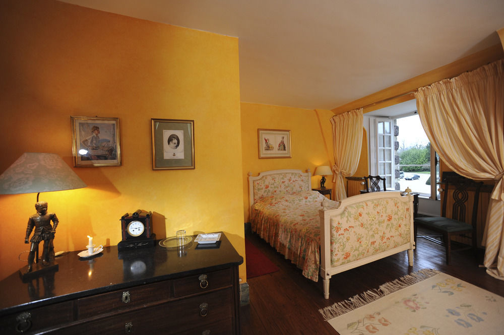 ชาโต เดอ คานิซี Hotel Canisy ภายนอก รูปภาพ
